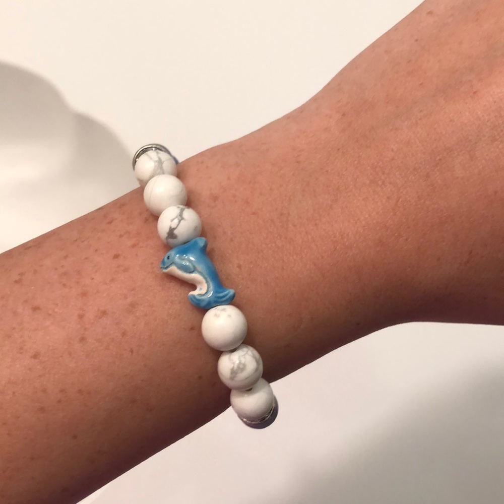 Dolphin beaded bracelet